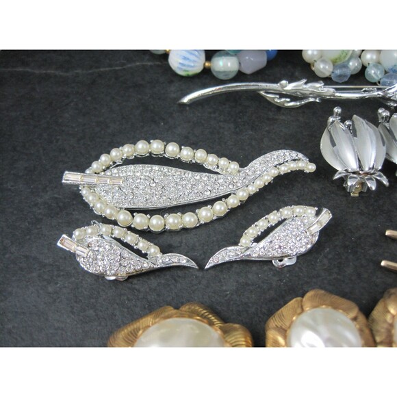 Destash Lot of 7 Vintage Jewelry Sets - Picture 5 of 9